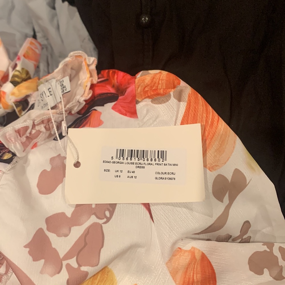 In The Style Georgia Louise Ecru Floral Print Satin Mini Dress Brand New - Picture 4 of 4